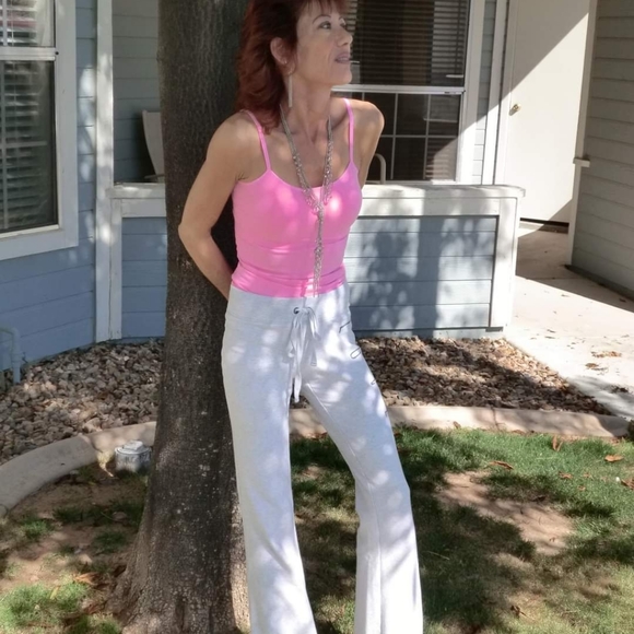 Meet your Posher, Shelly - Picture 2 of 2